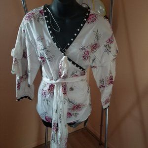 NWOT Oriental Flare Beauty